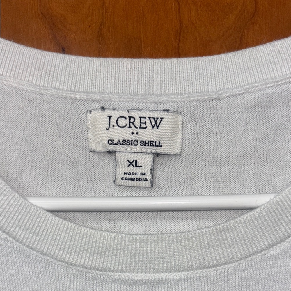 J. Crew White and Navy Sleeveless Shirt Size XL - Picture 3 of 4